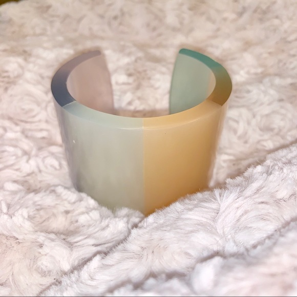 Stunning cuff bracelet - Picture 7 of 8